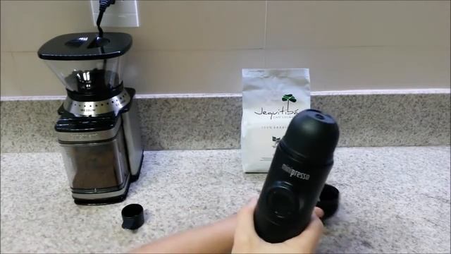 Портативная кофемолка   Wacaco Minipresso дорожная, портатив