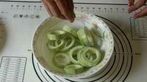 Фаршированные кабачки. Готовить быстро и просто.