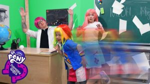 Радуга Дэш СБЕЖАЛА ИЗ КЛАССА?! Флаттершай ты ЛИШНЯЯ! Школа НЕ ДЛЯ СЛАБАКОВ!