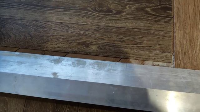 Укладываю линолеум необычным способом???/Результат отличный?