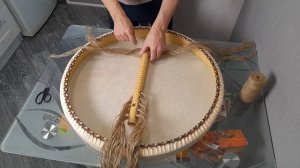 Как сделать бубен в домашних условиях | "Плетение рукояти" - Видео 11.