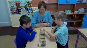 Игра с визуально - ритмическим тренажёром - Дифференциация звуков ш и с в словах