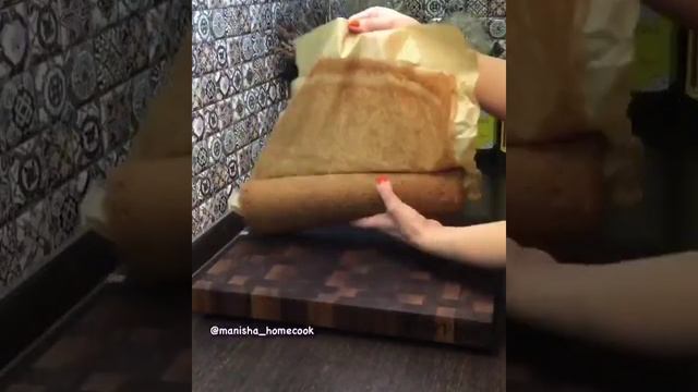 БЕЗУМНО ВКУСНЫЙ ШОКОЛАДНЫЙ РУЛЕТ. ВСЕ ИЩУТ ЭТОТ РЕЦЕПТ. смотреть онлайн