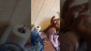 Как одеть помпу на бутыль с водой