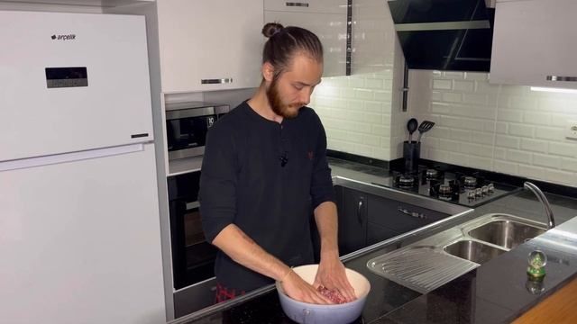 СЕКРЕТНЫЙ РЕЦЕПТ домашних пельменей в ДУХОВКЕ! смотреть онлайн