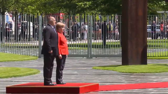 Официално посрещане на Бойко Борисов от канцлера на Федерална Република Германия Ангела Меркел смотреть онлайн