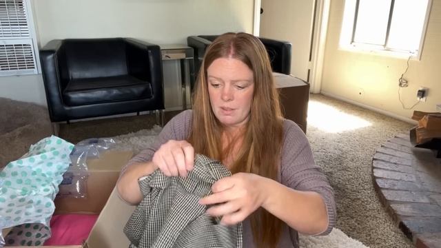 I Ordered 5 Different ThredUp Boxes…I Was Desperate. смотреть онлайн