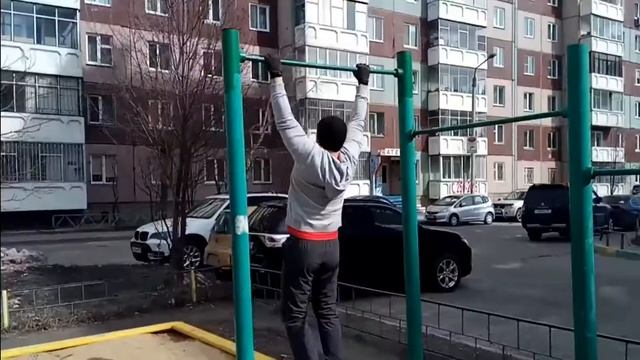 Подтягивания - самый доступный вид упражнения на спину!