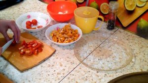 Салат из свежих лисичек