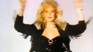 Lepa Brena - Boli me uvo za sve | OFFICIAL VIDEO 1990