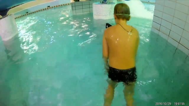 Тест Катамарана 12 вольт в бассейне смотреть онлайн