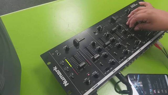 MEZCLADORA NUMARK CM200 смотреть онлайн