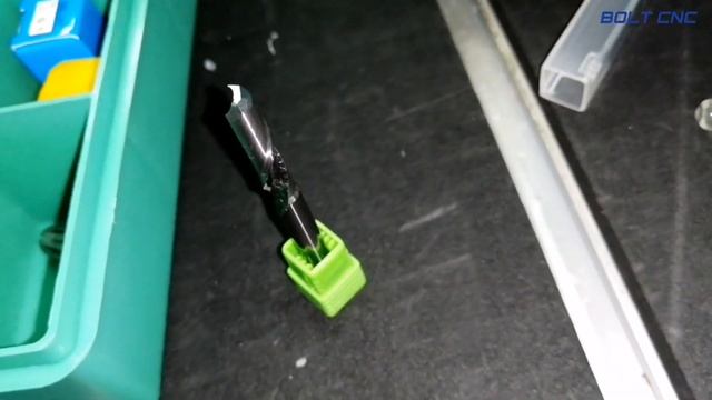 Ручная заточка фрезы на алмазной чашке смотреть онлайн