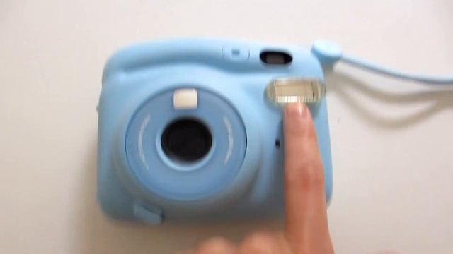 Fujifillm Instax Mini 11 Camera: Review & Demo смотреть онлайн