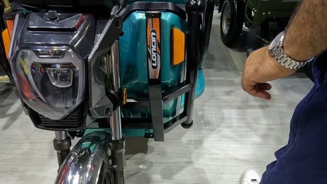 Выставка мотоциклов CFAIR. Часть 99. Трициклы LONCIN.