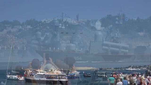 День Военно - морского флота в Севастополе/Водная и воздушная военная техника/ День ВМФ Sony AX53 смотреть онлайн