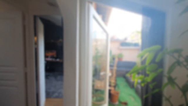 MIRALLES IMMO Le Beausset - VENTE Appartement T3 rénové en duplex 79m² смотреть онлайн