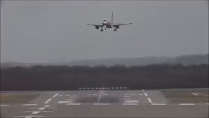 Посадка самолетов при сильном боковом ветре (Т-85)