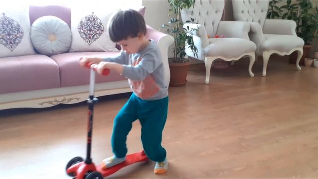 Bim Rookie Işıklı Scooter ? 23 Nisan ?? смотреть онлайн