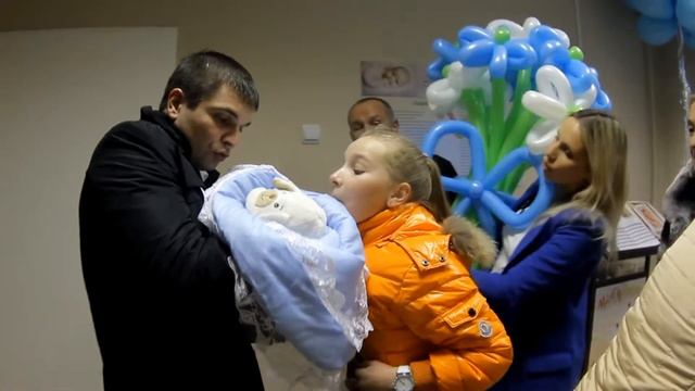 Видеосъемка выписки из роддома в Калининграде смотреть онлайн