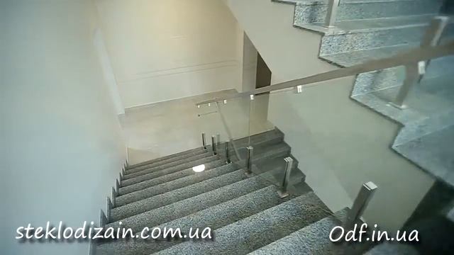 Стеклянное ограждение лестницы перила из стекла