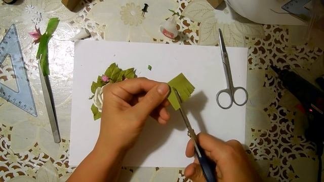 МК Заколка для волос с цветами из фоамирана.