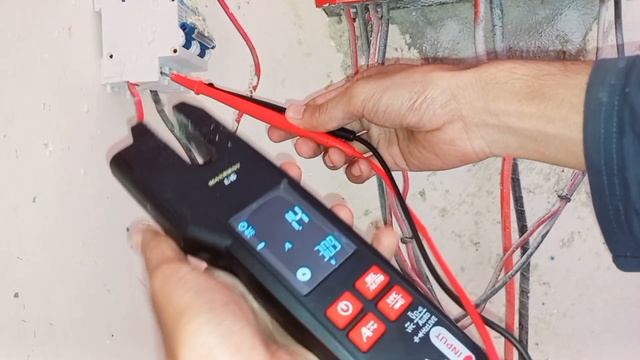 Digital Fork Clamp Meter 600A AC/DC смотреть онлайн