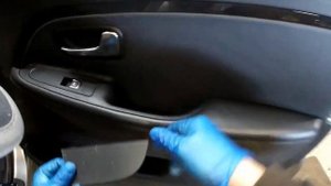 Снятие передней дверной карты с Kia Karens 2015 года