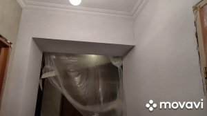 Поклейка обоев в коридоре