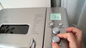 Процесс приготовления хлеба в Хлебопечке Kitfort KT 304