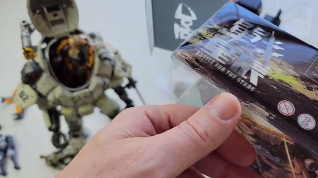 Comparing 1/18 scale JOYTOY figures to other scale/lines! смотреть онлайн