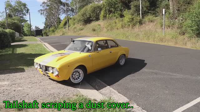 Брошенный под деревом двигатель Ferrari: полная реставрация Alfa за 15 минут смотреть онлайн