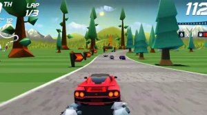 Играю в Horizon Chase на геймпаде