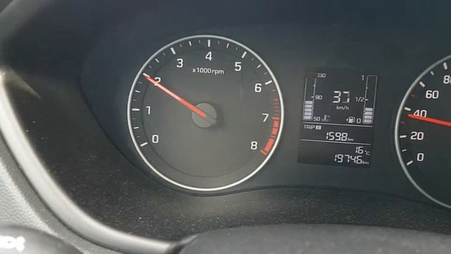 Hyundai i20, wada fabryczna, problemy z obrotami 3 смотреть онлайн