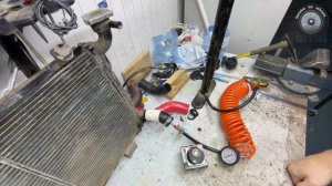 Нива 2131. Новая пробка радиатора Gates. Порвало все шланги, вытек антифриз...