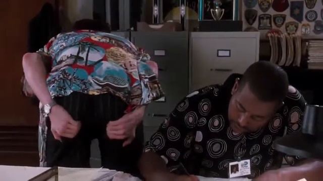 ЭЙС ВЕНТУРА СМЕШНОО смотреть онлайн