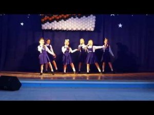 Аня и гр. "Мини Ассорти" - "Шли солдаты на войну". Выступление на концерте в ДК п.Пришня 8 мая 2018.