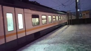 Электропоезд ЭД4М Москва Киевская - Нара прибывает на станцию Нара