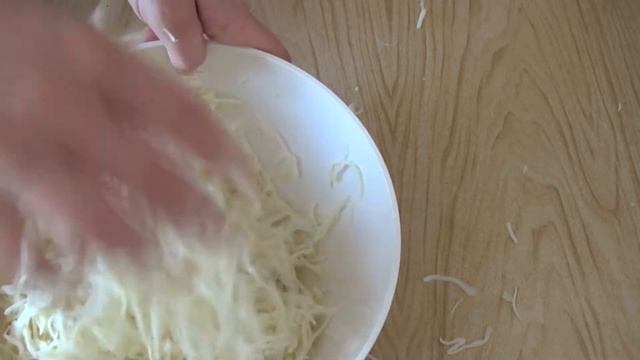 Салат с белокачанной капусты. Просто, но как вкусно!