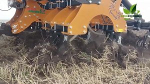 Глубокорыхлитель с внесением удобрений