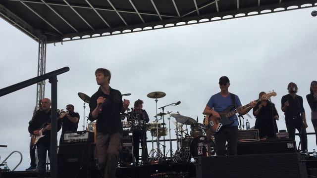 Gary Sinise and Lt. Dan Band--Uptown Funk смотреть онлайн