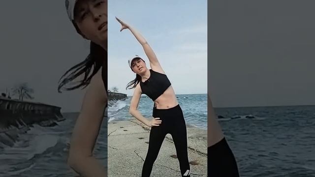 Утренняя зарядка на черном море смотреть онлайн