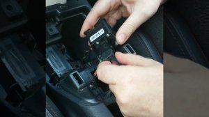 Citroen DS4 electronic handbrake button replacement. Citroen c4 / picasso and Peugeot 308