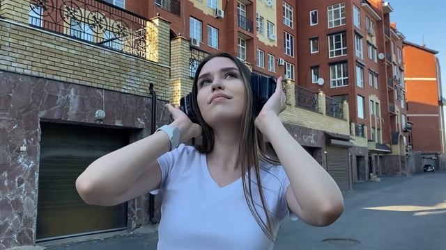 Модуль 1. Девушка с наушниками. смотреть онлайн