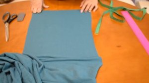 Приталенное платье. Крой на ткани.