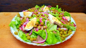 Салат с говядиной и овощами без майонеза