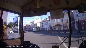 Вид из кабины троллейбуса (Самый центр города). Ярославль.