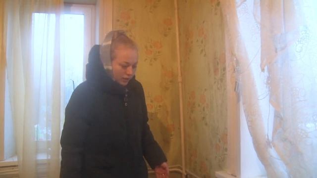 У жительницы г. Куровское, которая ждет переселения в новый дом, рухнул потолок в квартире смотреть онлайн