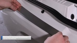 Установка накладки багажника на Renault Sandero.