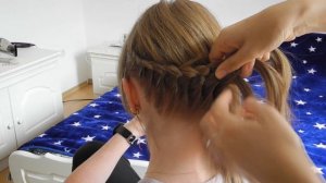 Колосок на затылке для коротких волос
